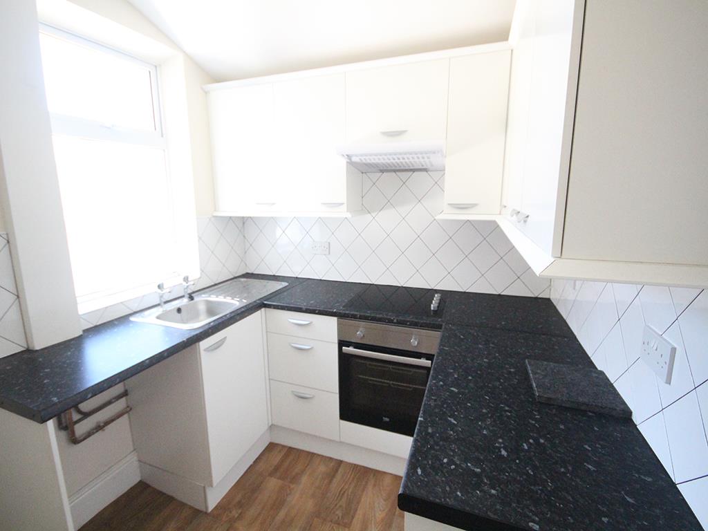 3 bedroom mid terrace house To Let in Barnoldswick - IMG_6973.jpg